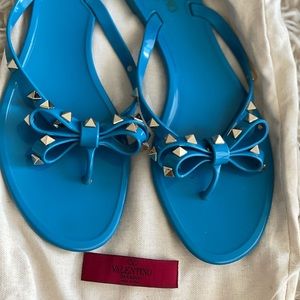 Valentino rubber studded sandals size 41